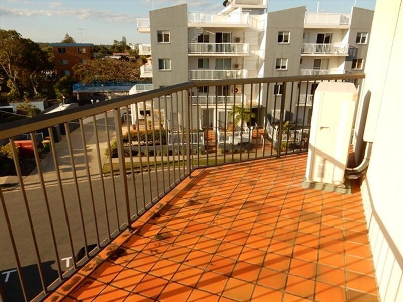 6 ‘Windsurfer View’ 9 Esplanade, Golden Beach QLD 4551