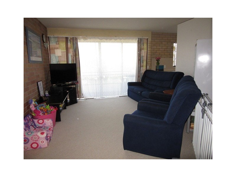 Unit 2 “Moreton Sands”, 10 Dingle Avenue, Kings Beach QLD 4551