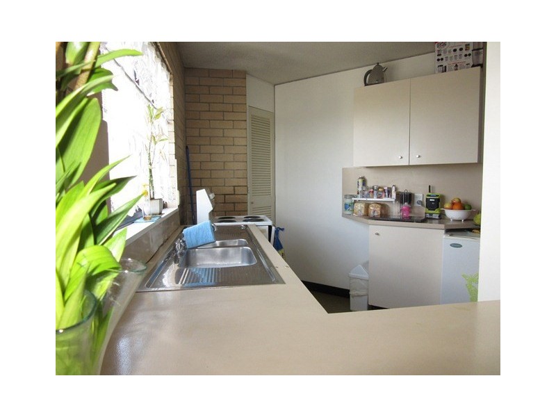 Unit 2 “Moreton Sands”, 10 Dingle Avenue, Kings Beach QLD 4551