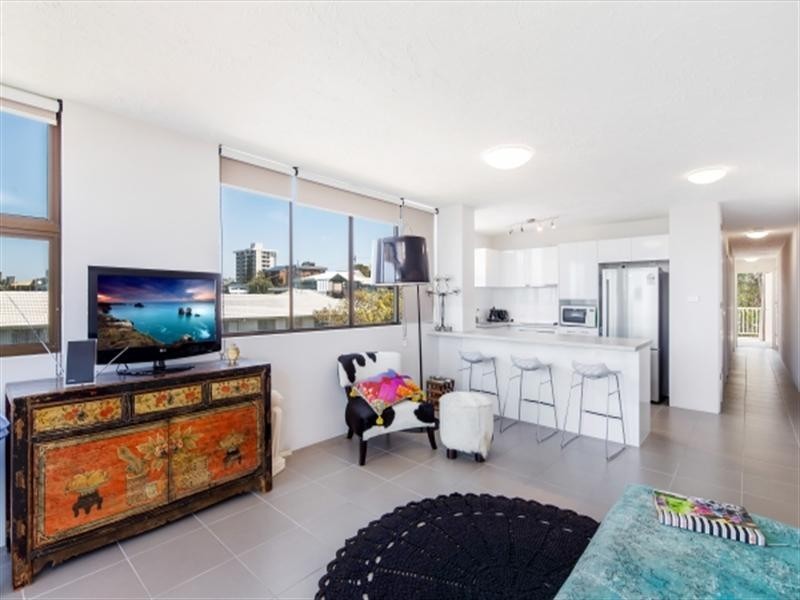 Unit 9 ‘Lahaina’ 17 Headland Esplanade, Kings Beach QLD 4551