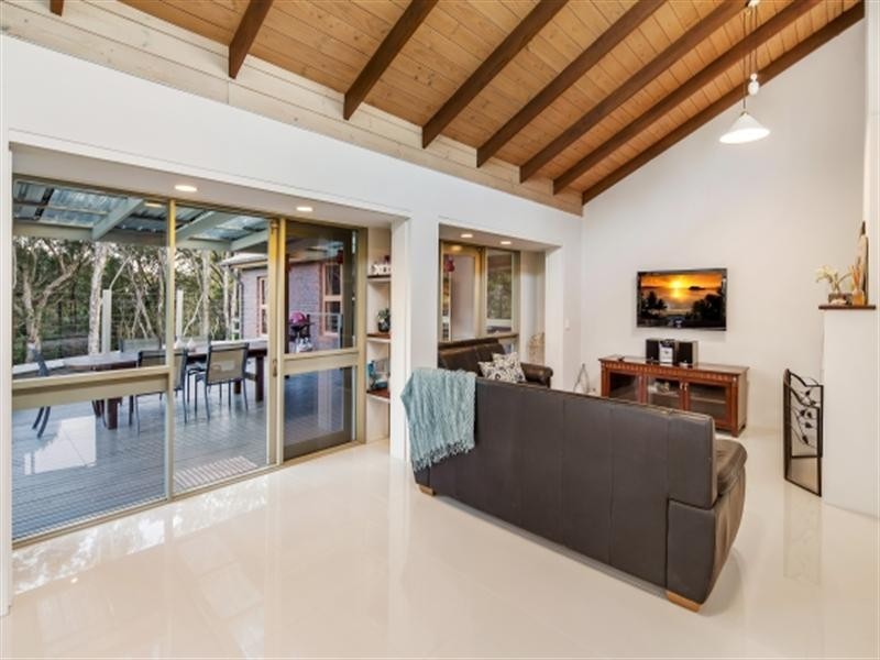 4 Bray Street, Dicky Beach QLD 4551