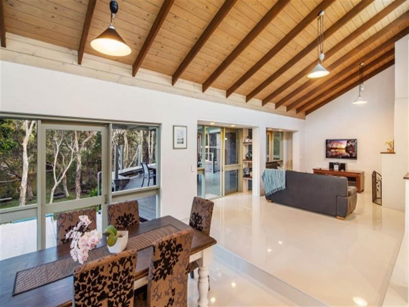 4 Bray Street, Dicky Beach QLD 4551