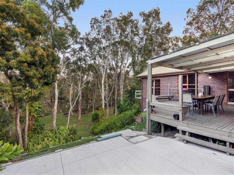 4 Bray Street, Dicky Beach QLD 4551