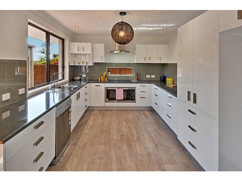 37 Milbong Street, Battery Hill QLD 4551