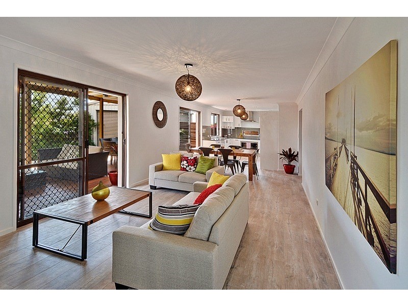 37 Milbong Street, Battery Hill QLD 4551