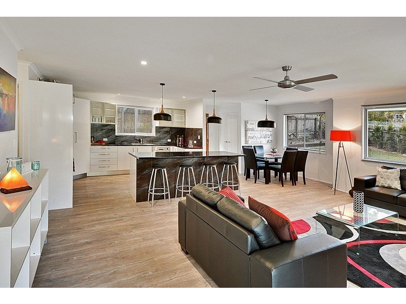 1 Jeffreys Court, Moffat Beach QLD 4551