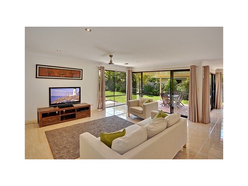 11 Scartree Street, Pelican Waters QLD 4551