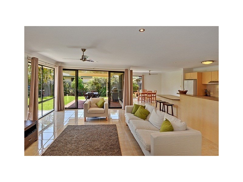 11 Scartree Street, Pelican Waters QLD 4551