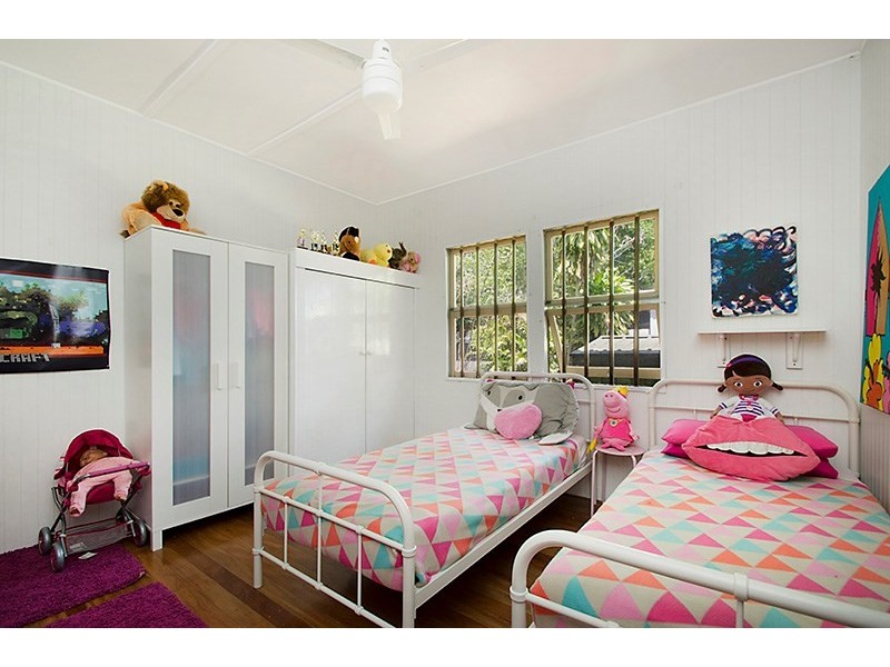 21 Coronation Avenue, Golden Beach QLD 4551