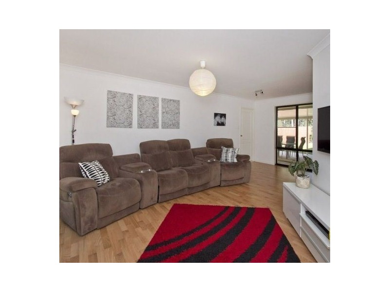 5 Firth Court, Landsborough QLD 4550