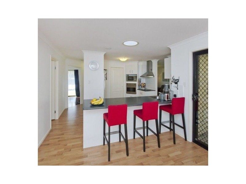 5 Firth Court, Landsborough QLD 4550