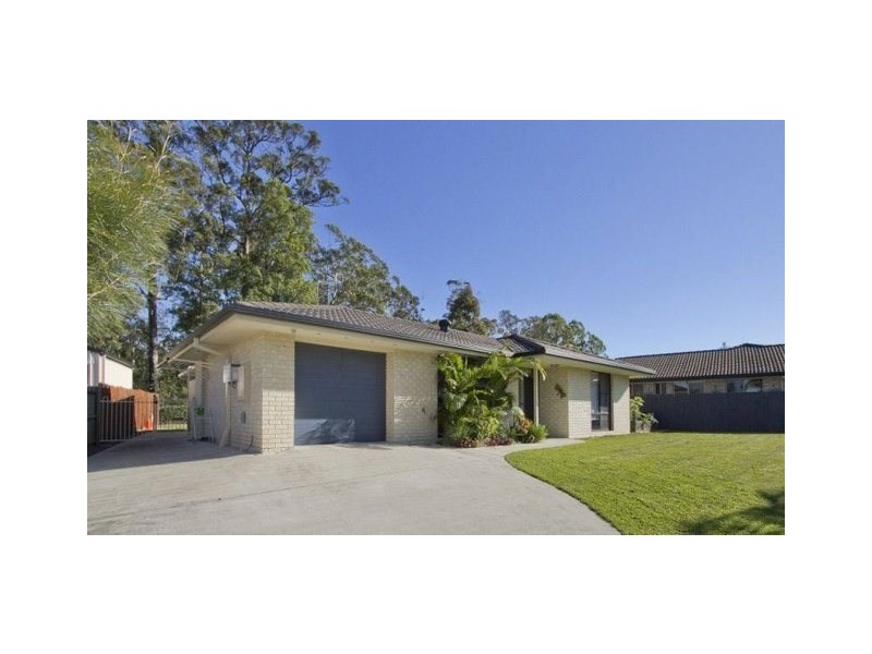 5 Firth Court, Landsborough QLD 4550