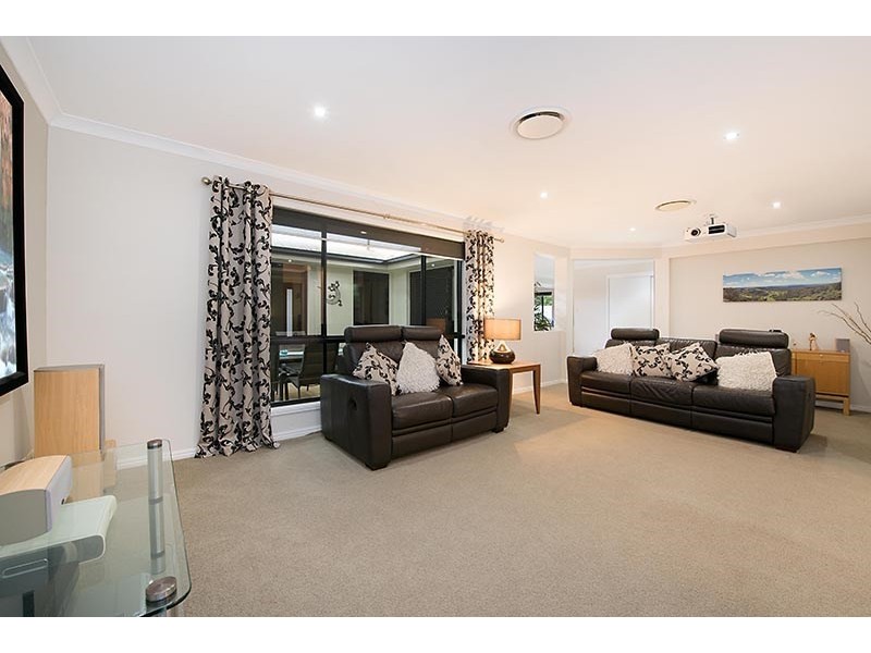 11 Endeavour Crescent, Pelican Waters QLD 4551