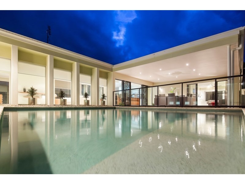 24 Campbellville Circuit, Pelican Waters QLD 4551