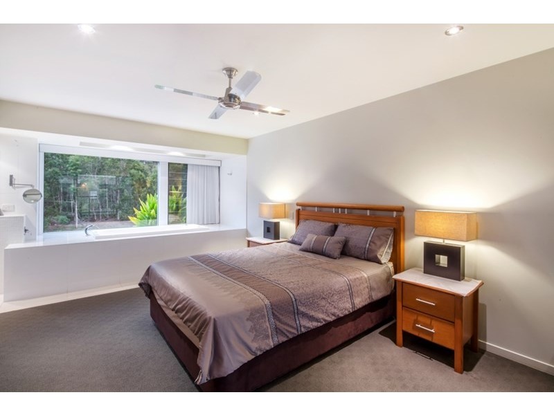 24 Campbellville Circuit, Pelican Waters QLD 4551