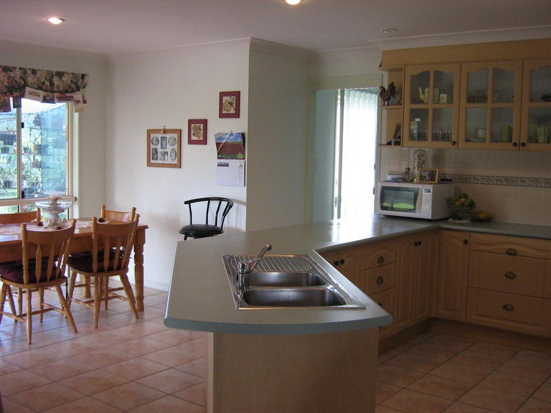 10 Ghostgum Close, Little Mountain QLD 4551