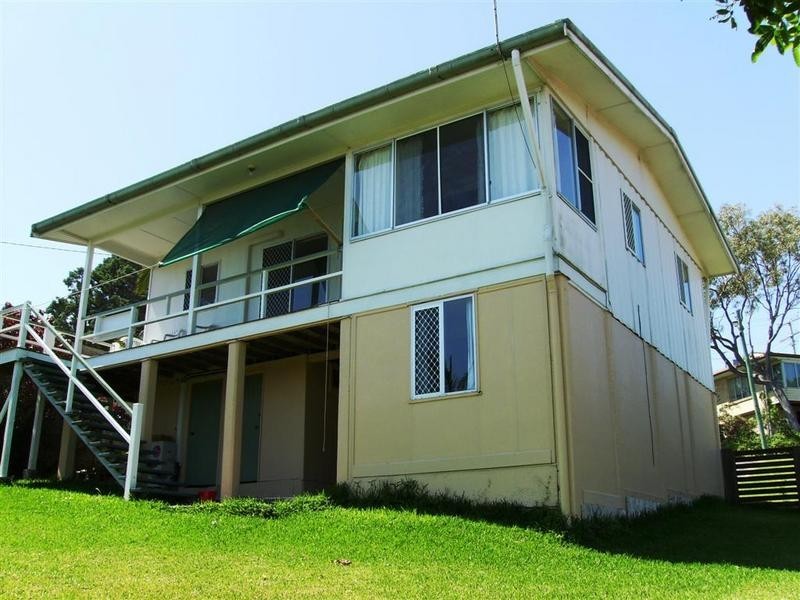 6 Bombala Terrace, Caloundra QLD 4551