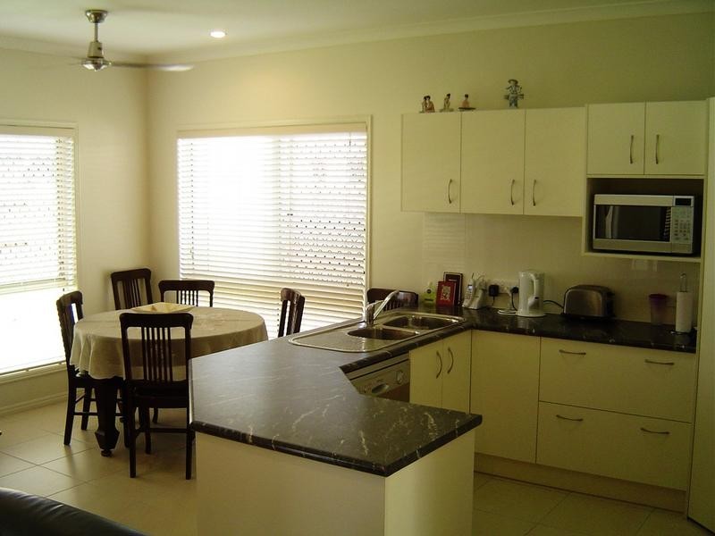 11 Barrine Crescent, Caloundra West QLD 4551