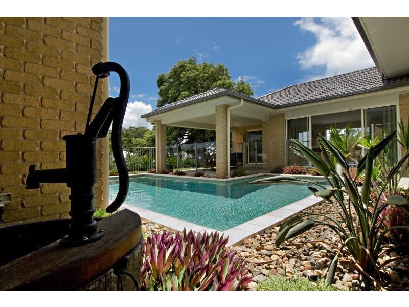 16 The Dales Crescent, Little Mountain QLD 4551