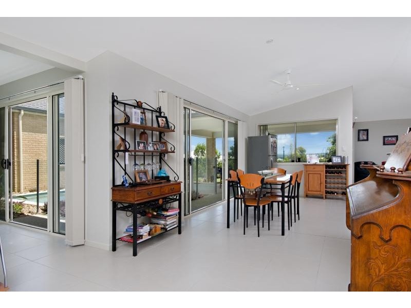 16 The Dales Crescent, Little Mountain QLD 4551