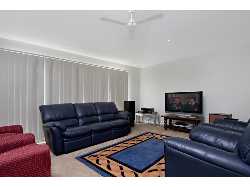 16 The Dales Crescent, Little Mountain QLD 4551