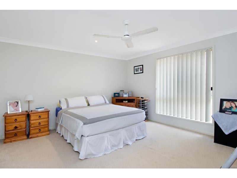 16 The Dales Crescent, Little Mountain QLD 4551