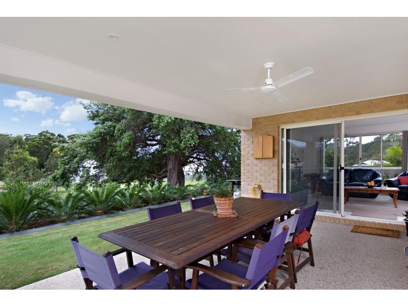 16 The Dales Crescent, Little Mountain QLD 4551