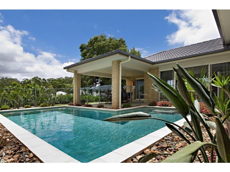 16 The Dales Crescent, Little Mountain QLD 4551