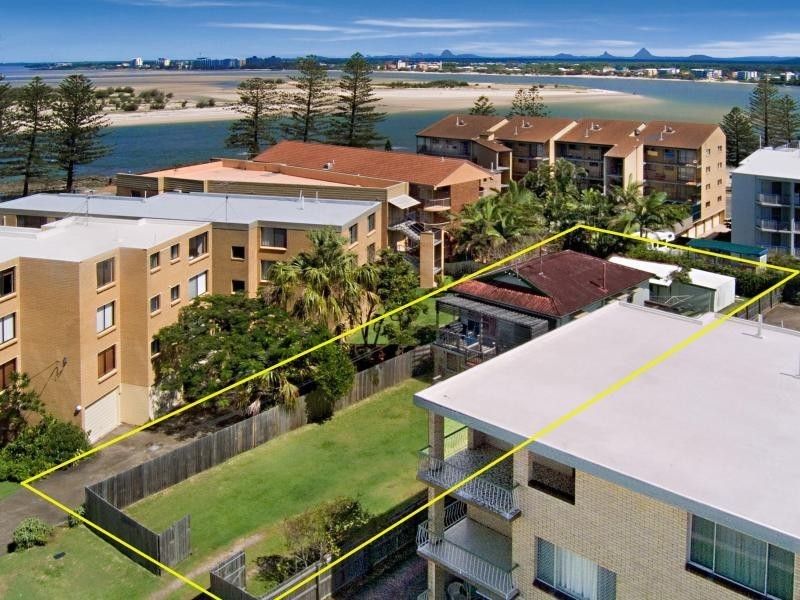 12 Latona Avenue, Caloundra QLD 4551