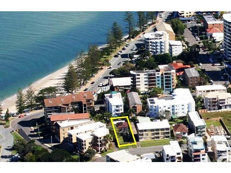 12 Latona Avenue, Caloundra QLD 4551