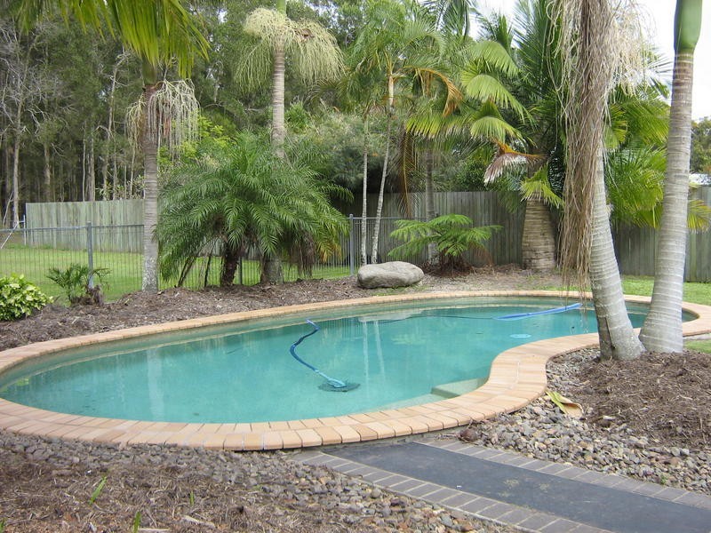 8 Bluegrass Street, Little Mountain QLD 4551