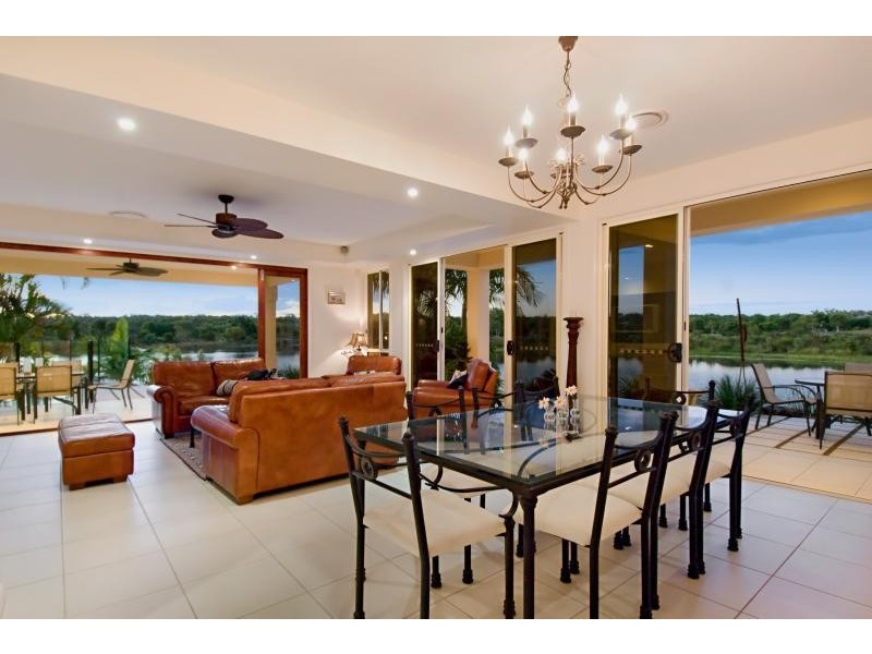 18 Millennium Circuit, Pelican Waters QLD 4551