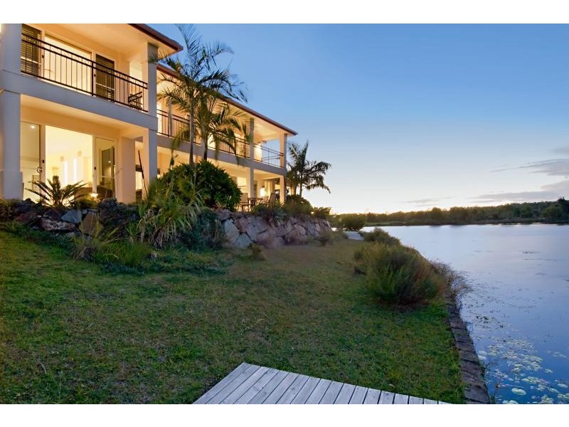 18 Millennium Circuit, Pelican Waters QLD 4551