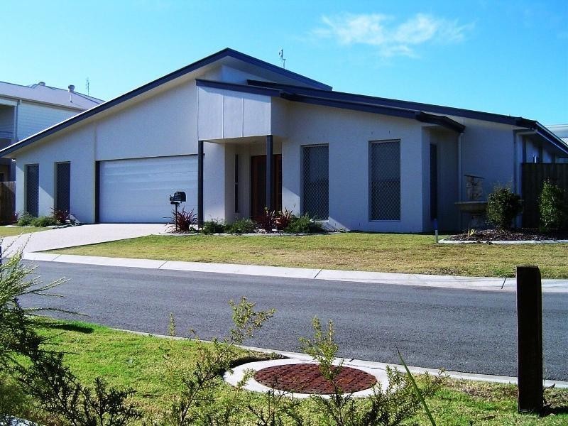 15 Barrine Street, Caloundra QLD 4551