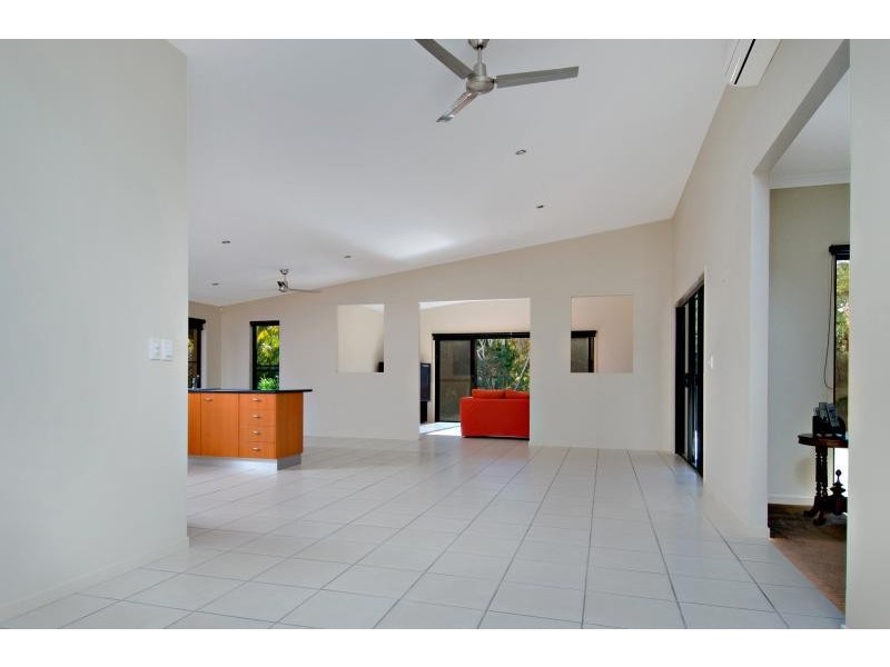 2 Hazeldyne Court, Pelican Waters QLD 4551