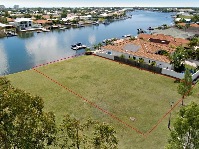 8 Finnegan Place, Pelican Waters QLD 4551
