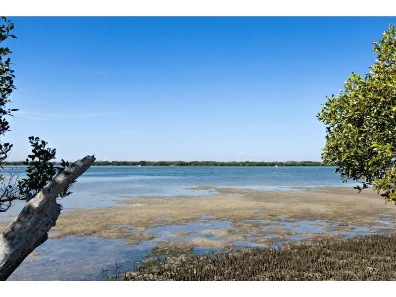 110 Esplanade, Golden Beach QLD 4551