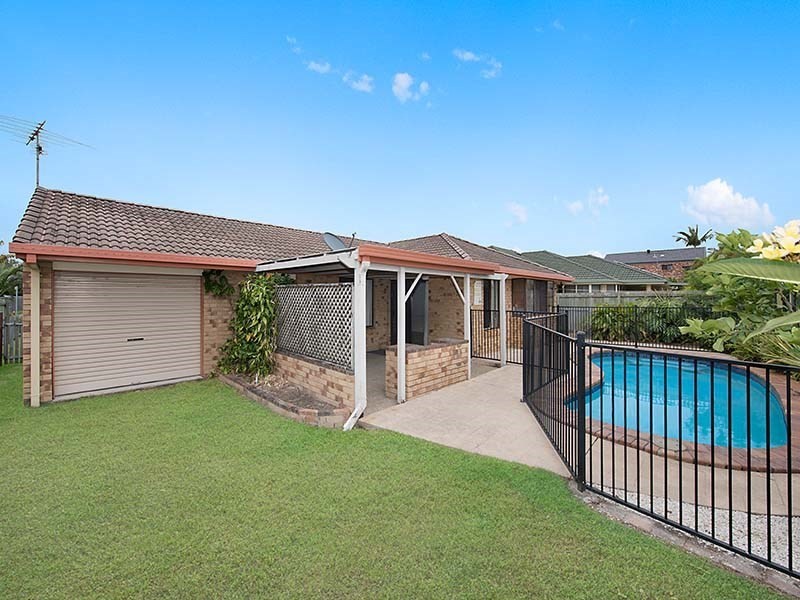 17 Currong Street, Minyama QLD 4575