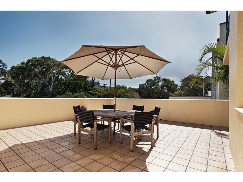 Unit 2/9 Rooke Street, Dicky Beach QLD 4551