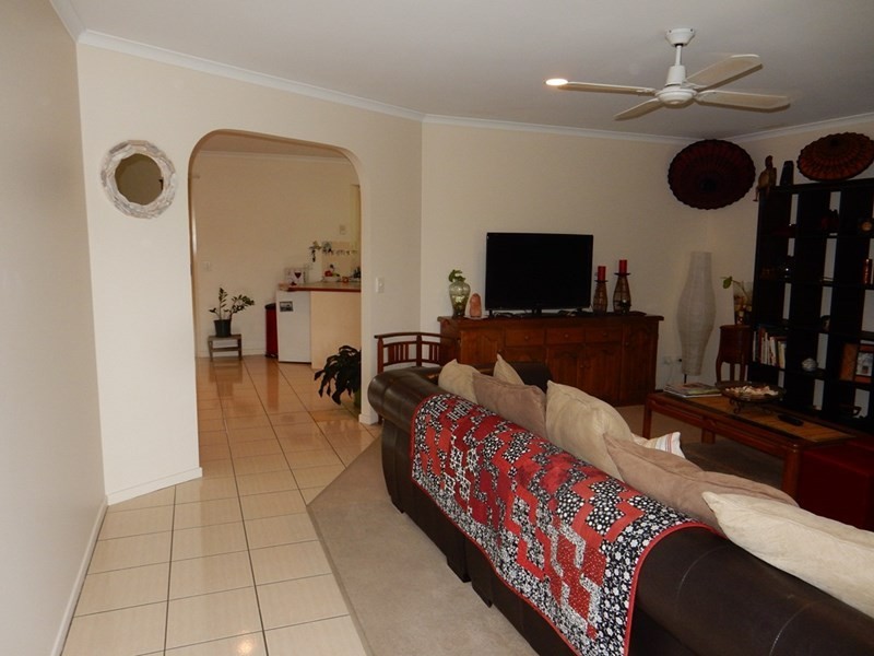 2 Stradbroke Drive, Little Mountain QLD 4551