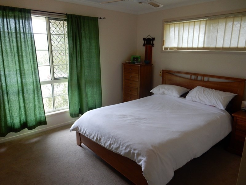 2 Stradbroke Drive, Little Mountain QLD 4551