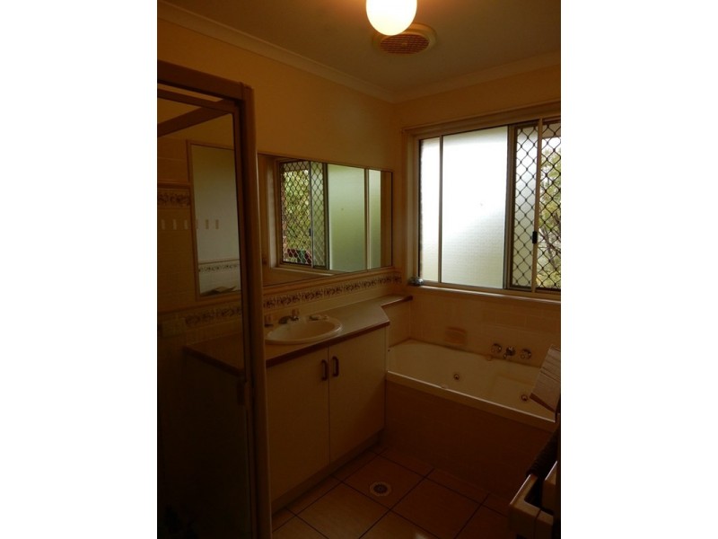 2 Stradbroke Drive, Little Mountain QLD 4551
