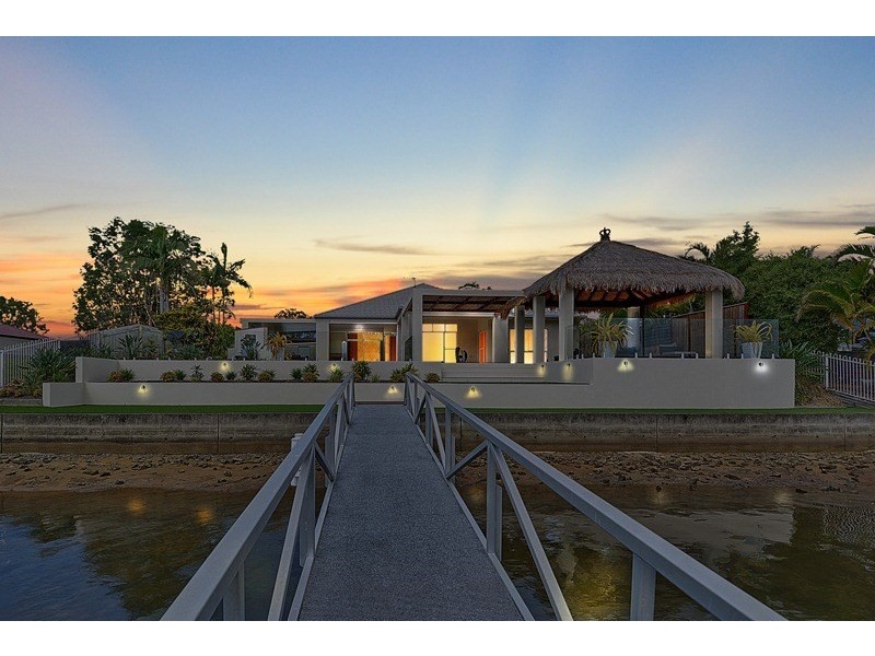 16 Pamphlet Place, Pelican Waters QLD 4551