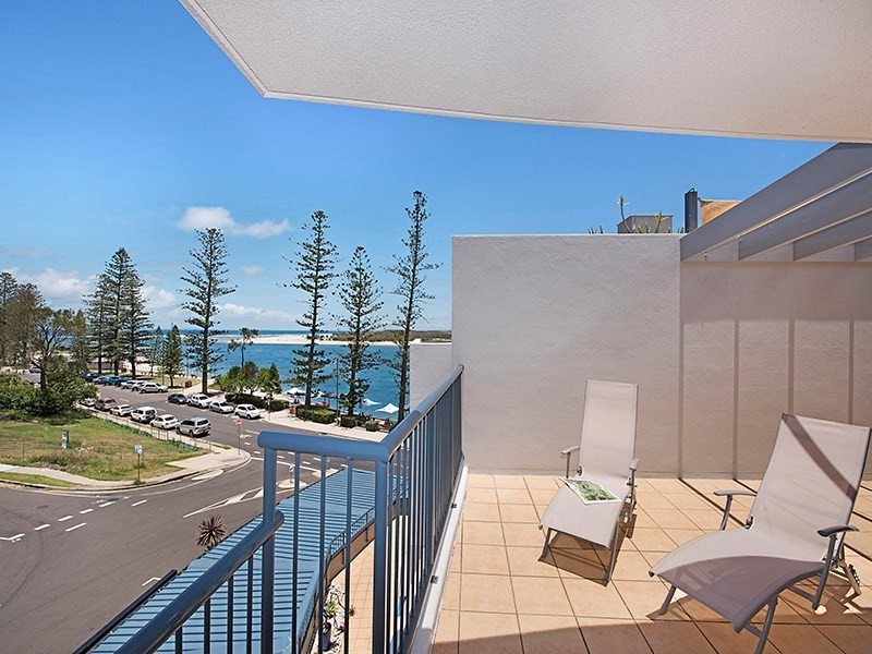 Unit 63 ‘Grand Pacific’ 38 Esplanade Bulcock Beach, Caloundra QLD 4551