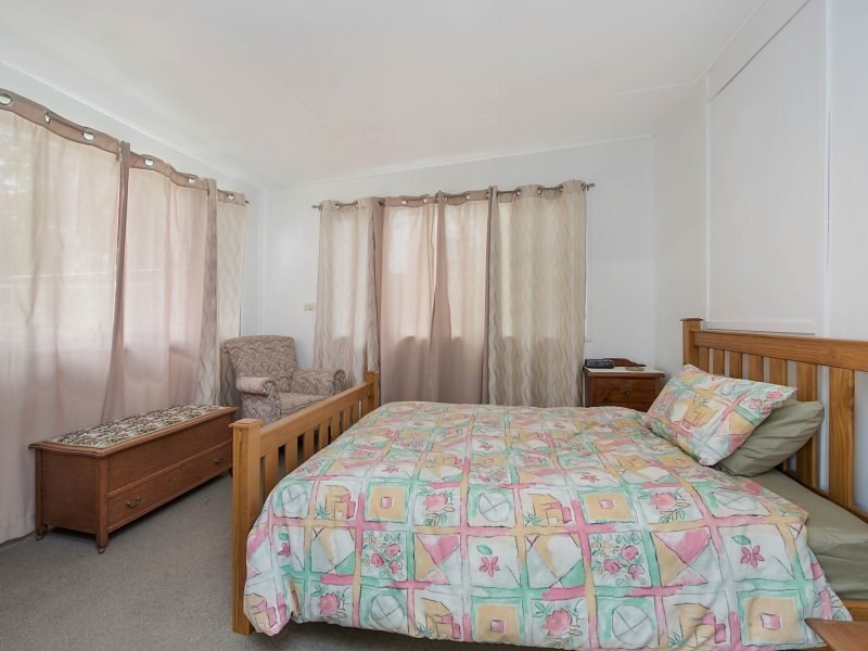 8 Blaxland Street, Golden Beach QLD 4551