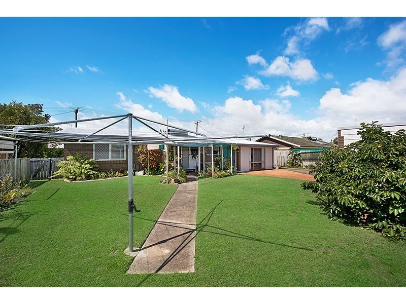 7 Cunningham Court, Golden Beach QLD 4551