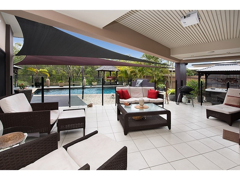 8 Campbellville Circuit, Pelican Waters QLD 4551