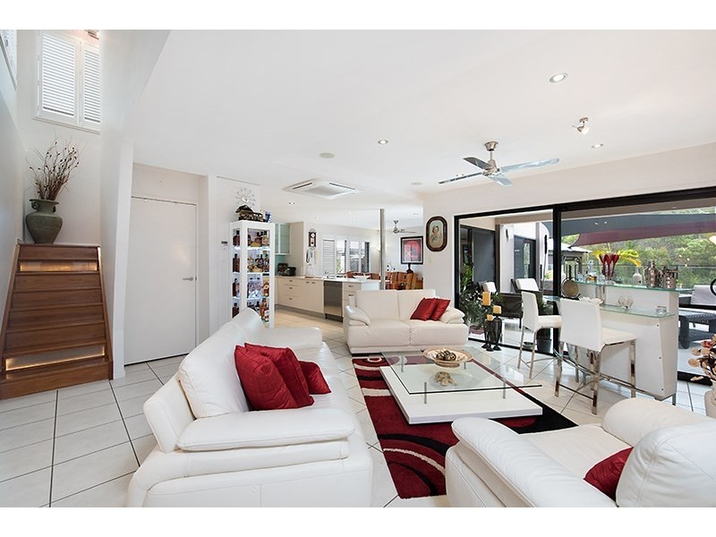 8 Campbellville Circuit, Pelican Waters QLD 4551