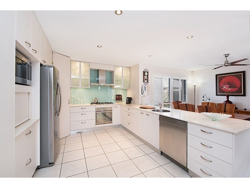 8 Campbellville Circuit, Pelican Waters QLD 4551
