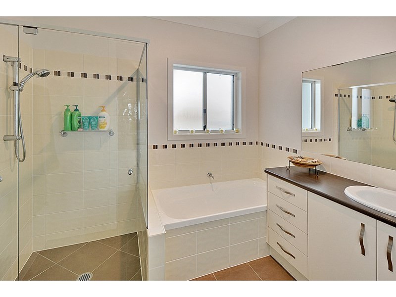 33 The Dales Crescent, Little Mountain QLD 4551